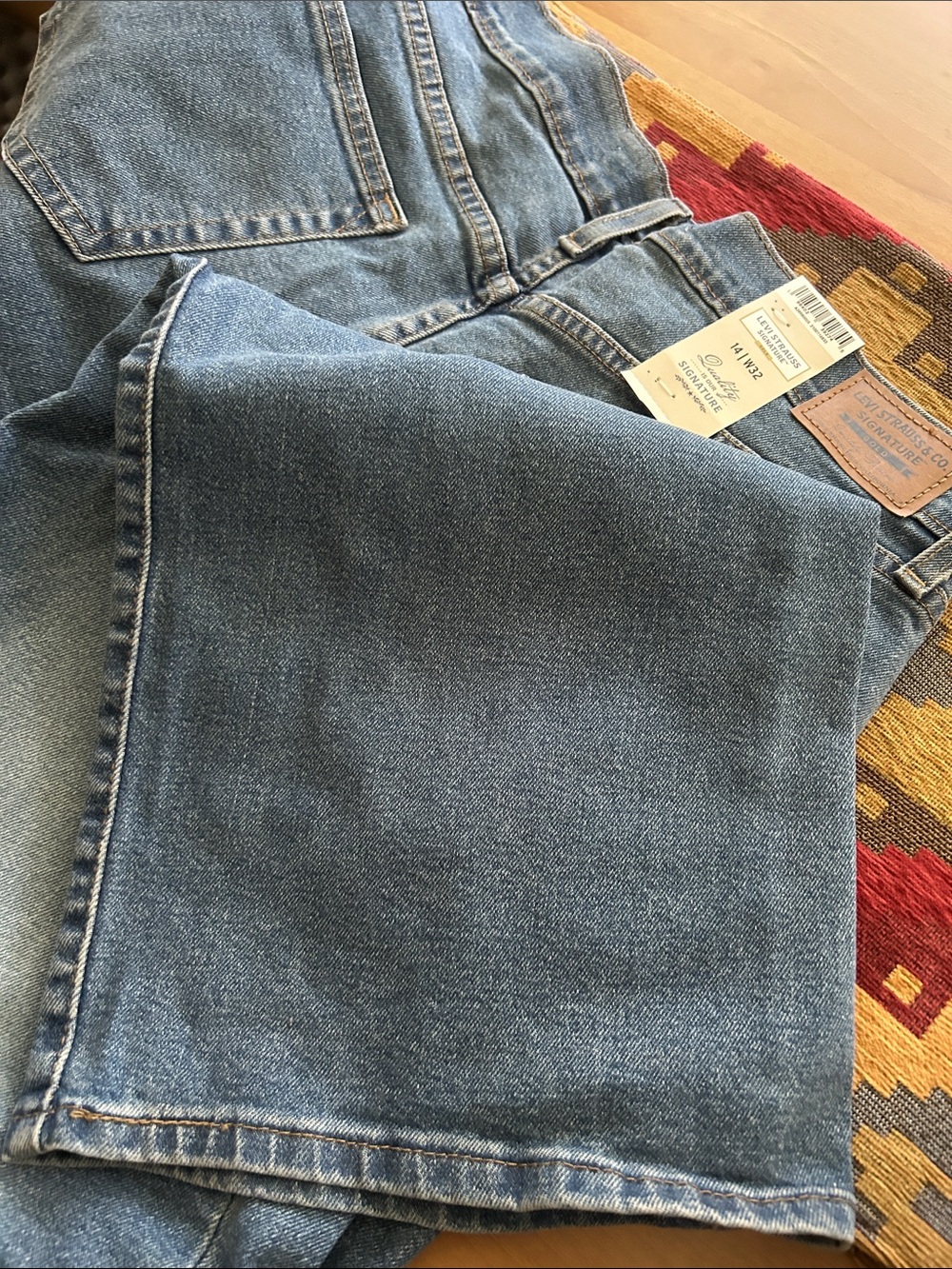 Levi's  High-Rise Loose Straight Jeans - Light Blue Denim for Women - Picture 6 of 8